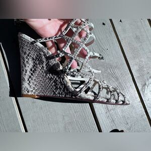 Schutz Python Snakeskin Wedge Sandals Size 10 | Exotic Luxe Statement Heels